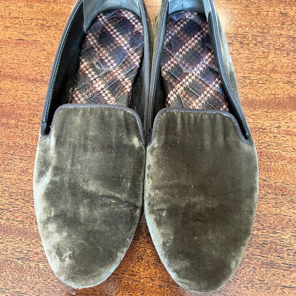 The Starling Loafer Velvet Olive Green